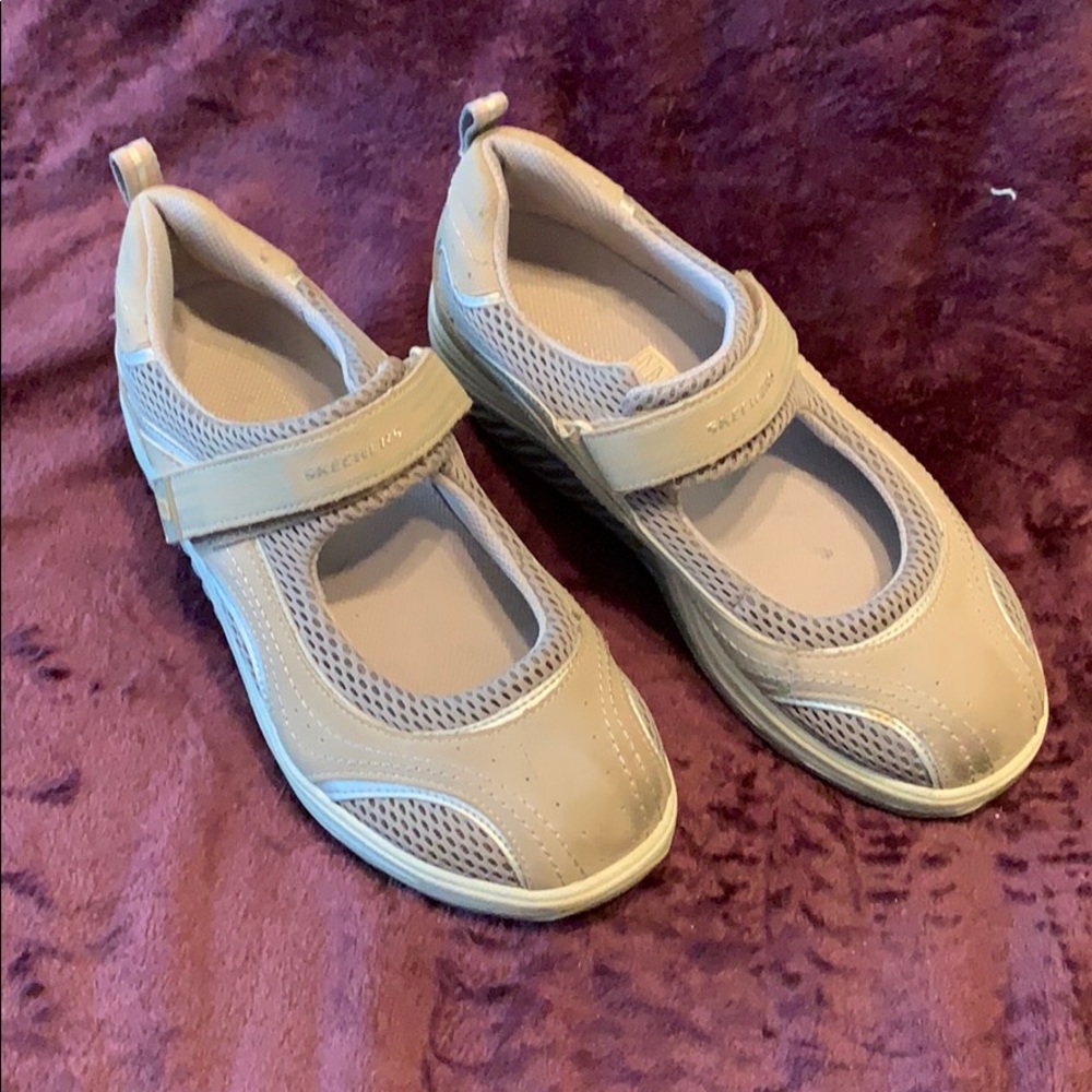 Skechers shape up shoes